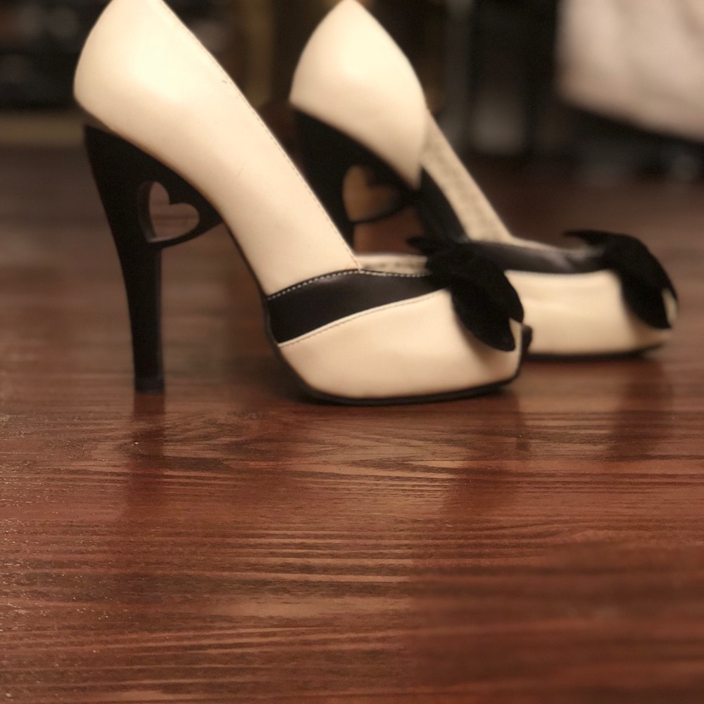 Pinup pumps - Picture 6 of 6